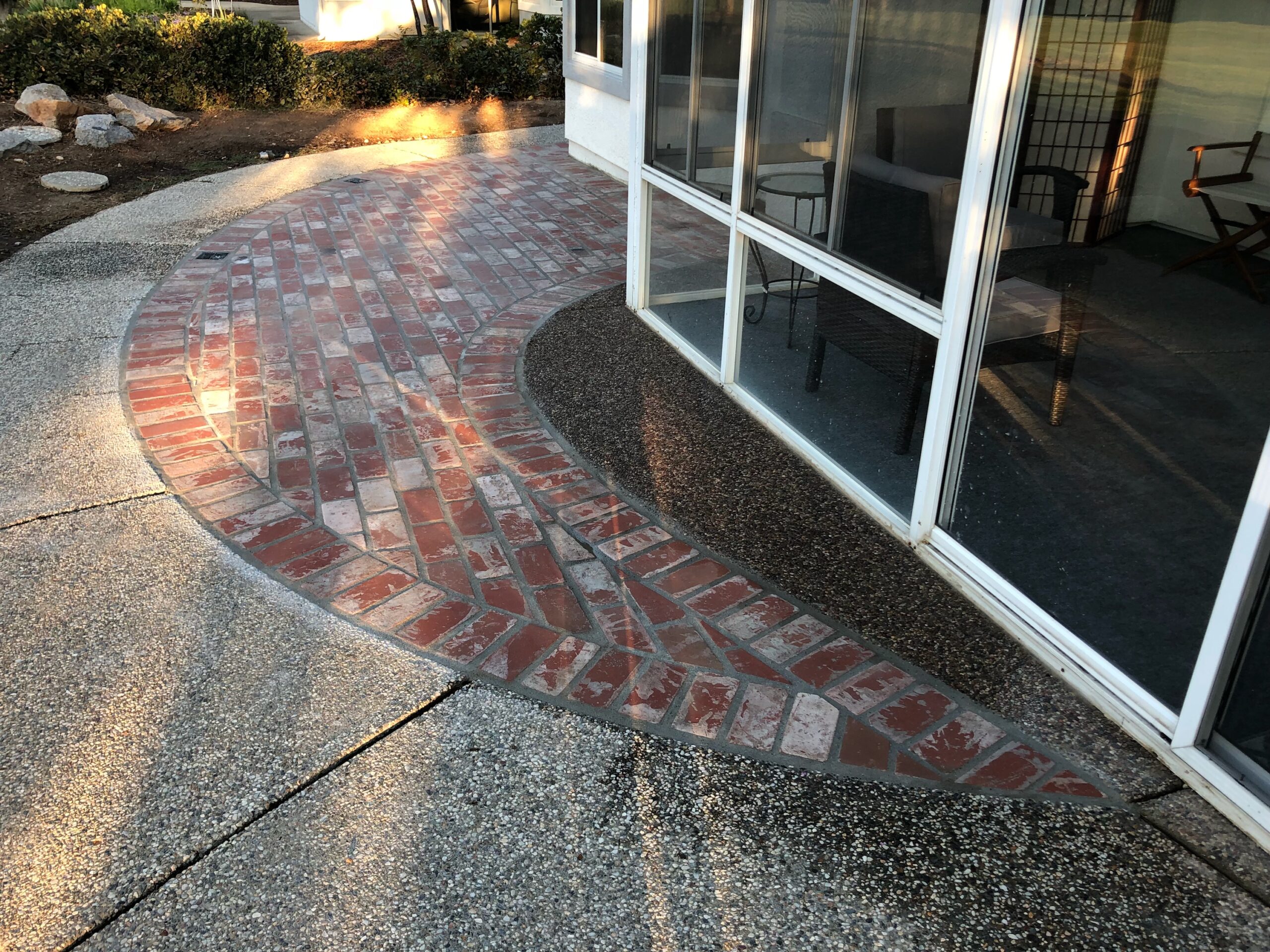 An image of bricklayer works in Brentwood.